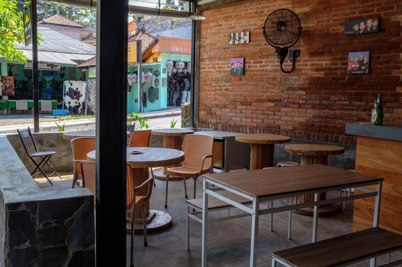 Kumpul Hostel Kuta เลอกีอัน ภายนอก รูปภาพ
